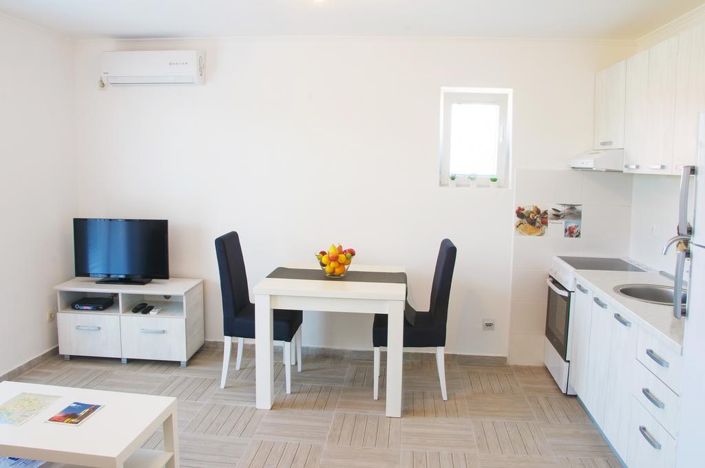 Apartmani Tivat Kaludjerovic Chambre photo